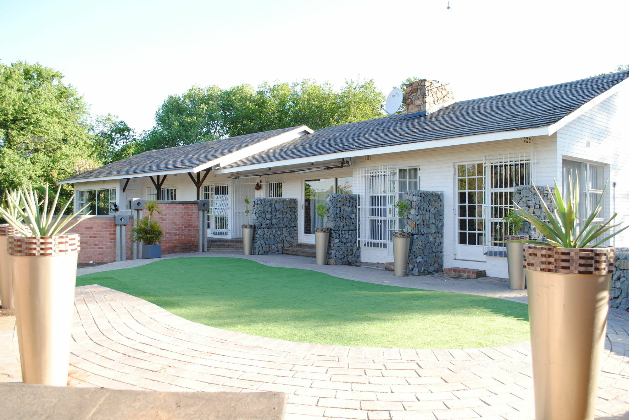 B And B Sandton Bed & Breakfast Johannesburg Exterior photo